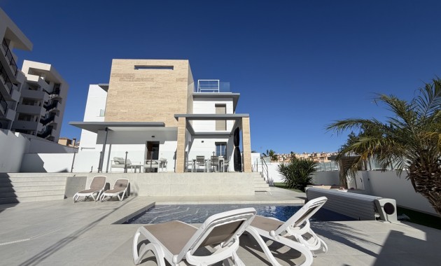 Detached Villa - Sale - Orihuela Costa - Villamartin