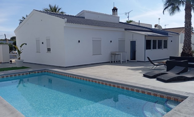 Detached Villa - Venta - Orihuela Costa - Lomas de Cabo Roig