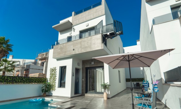 Detached Villa - Venta - Torrevieja - Torreta Florida