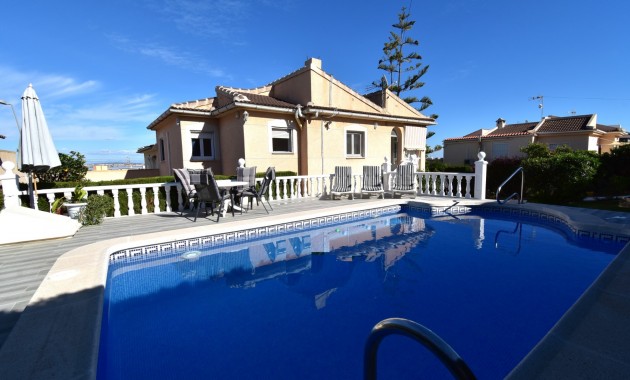 Semi Detached Villa - Herverkoop - Orihuela Costa - Los Balcones