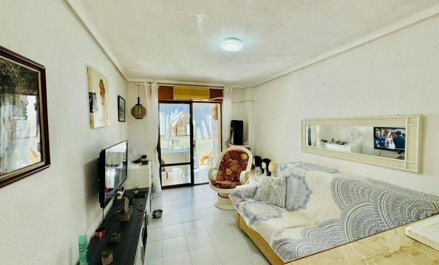 Studio - Venta - Torrevieja -
                La siesta