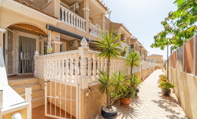 Terraced house - Alquiler a largo plazo - Orihuela Costa -
                Las Mimosas