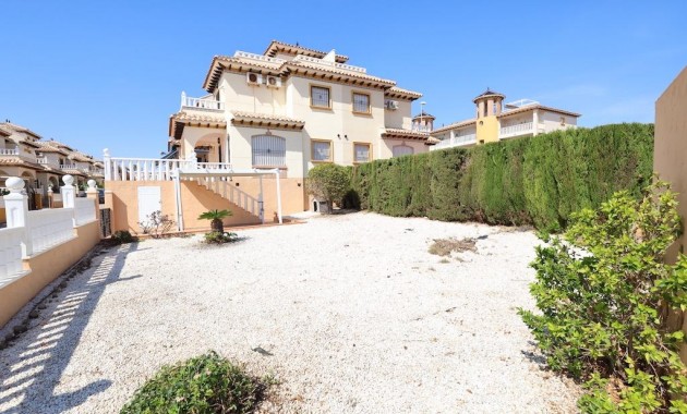 Terraced house - Herverkoop - Orihuela Costa - Montezenia