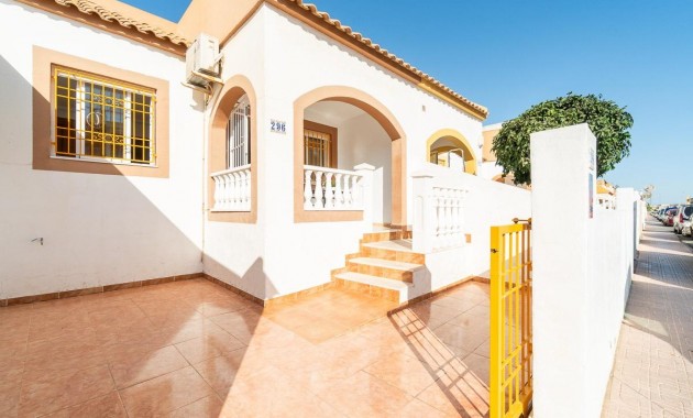 Terraced house - Herverkoop - Torrevieja - El limonar