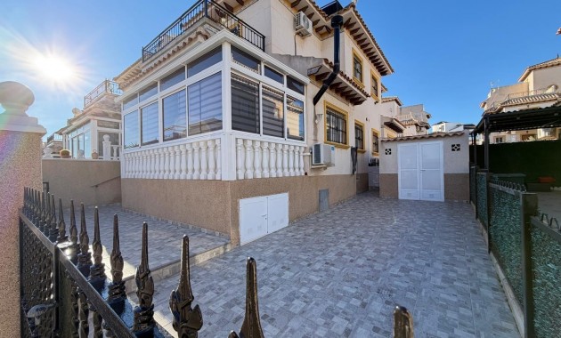 Terraced house - Sale - Orihuela Costa - Las Filipinas