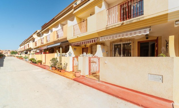 Terraced house - Sale - Orihuela Costa - Playa Flamenca