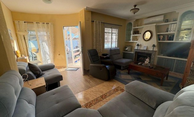 Terraced house - Sale - Orihuela Costa - Villamartín-Las Filipinas