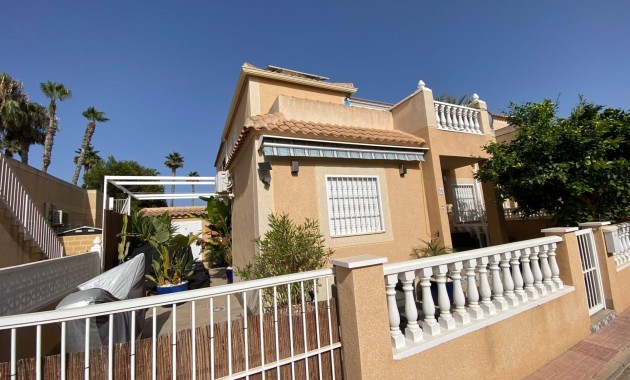 Terraced house - Sale - Torrevieja - El limonar