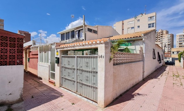 Terraced house - Sale - Torrevieja - Playa del cura