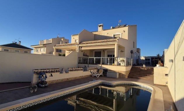 Terraced house - Sale - Torrevieja - Torreblanca