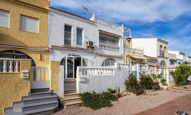 Terraced house / Townhouse - Herverkoop - Torrevieja - La Siesta