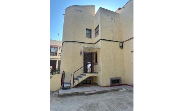 Terraced house - Venta - Guardamar del Segura - Zona Pueblo