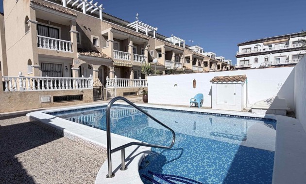 Terraced house - Venta - Orihuela Costa - La Chismosa