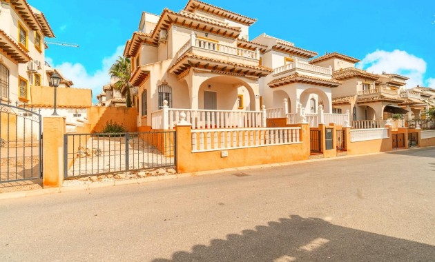 Terraced house - Venta - Orihuela Costa - Los Dolses