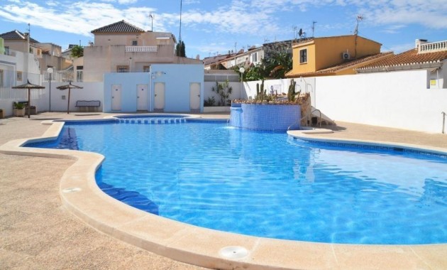 Terraced house - Venta - Torrevieja - Los balcones