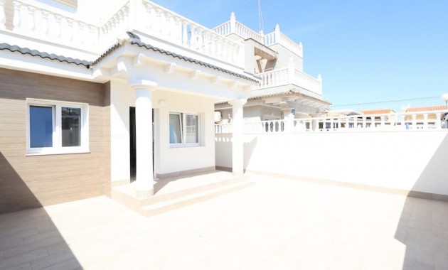 Terraced house - Venta - Torrevieja - San luis