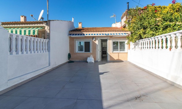 Terraced house - Venta - Torrevieja - Torreta florida