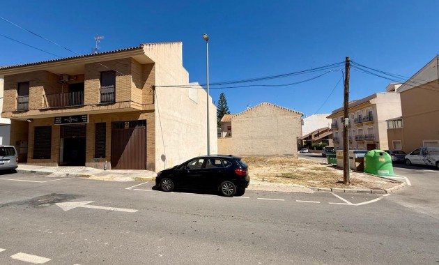 Urban building plot - Sale - San Miguel de Salinas - CENTRO URBANO