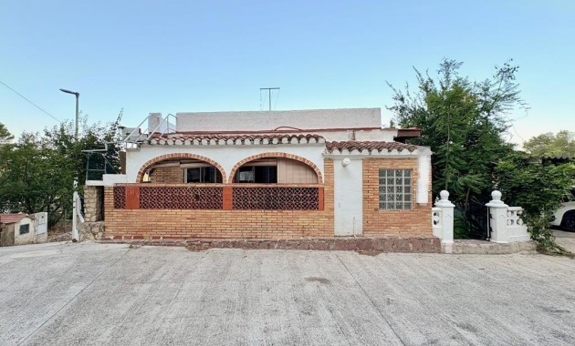 Villa - Herverkoop - Gandia - Urbanizaciones