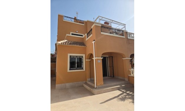Villa - Herverkoop - Orihuela Costa - La Florida