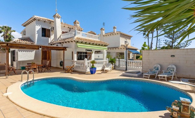 Villa - Herverkoop - Orihuela Costa - La Zenia