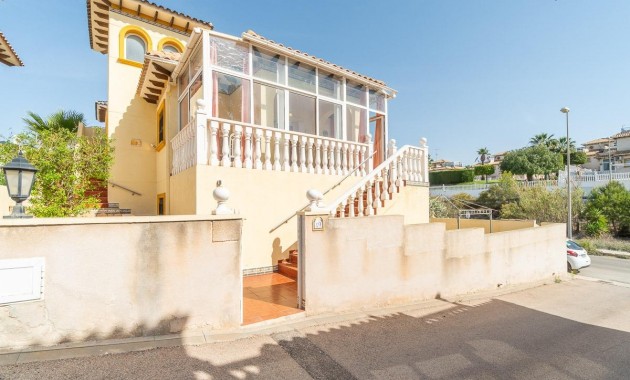 Villa - Herverkoop - Orihuela Costa - La Zenia