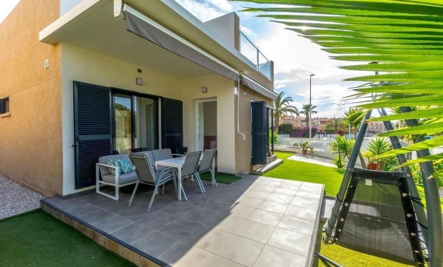 Villa - Herverkoop - Orihuela Costa - La Zenia