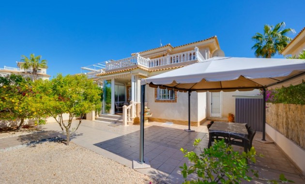 Villa - Herverkoop - Orihuela Costa - La Zenia