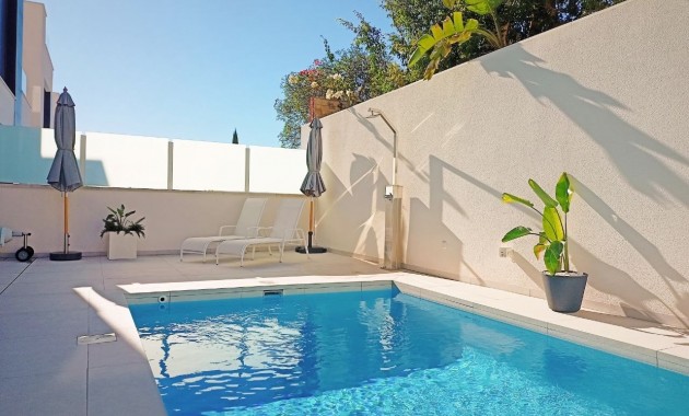 Villa - Herverkoop - Orihuela Costa - Punta Prima