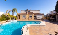 Villa - Herverkoop - Torrevieja - ES-53991