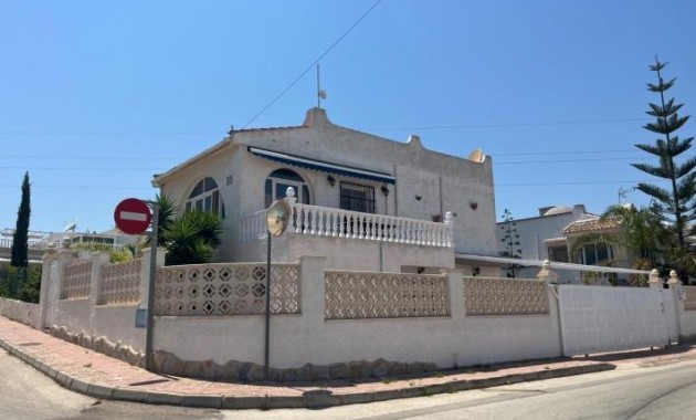 Villa - Herverkoop - Torrevieja - La Siesta - El Salado - Torreta