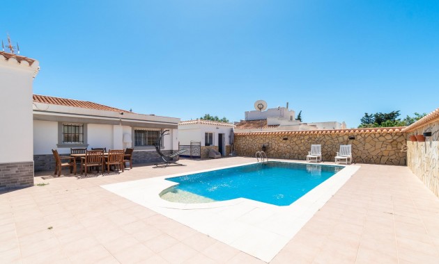 Villa - Herverkoop - Torrevieja - Torreta florida