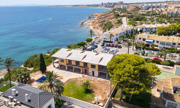 Villa / House - Sale - Orihuela Costa - Cabo Roig