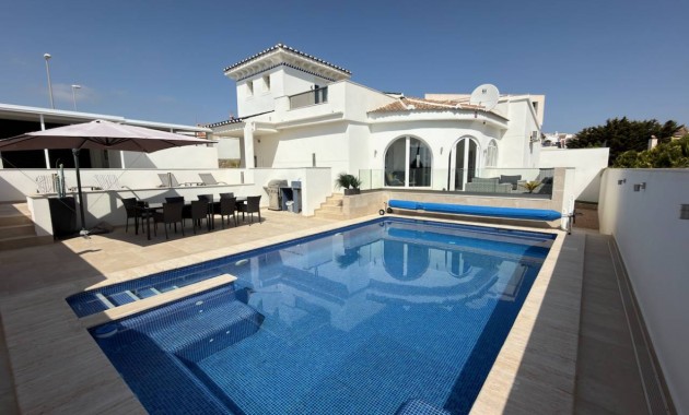 Villa - Sale - Ciudad Quesada - Central Quesada
