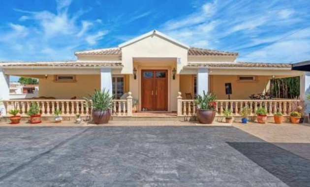 Villa - Sale - Las Heredades - Heredades