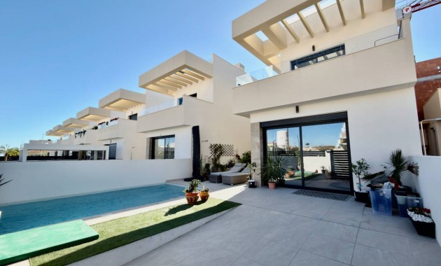 Villa - Sale - Los Montesinos - La herrada