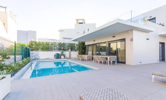 Villa - Sale - Orihuela Costa - Campoamor