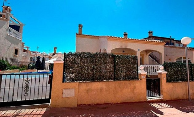 Villa - Sale - Orihuela Costa - La Florida