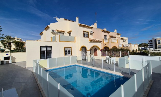 Villa - Sale - Orihuela Costa - La Zenia