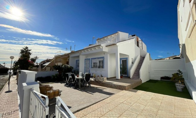 Villa - Sale - Orihuela Costa - Las Mimosas