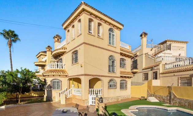 Villa - Sale - Orihuela Costa - Las Mimosas