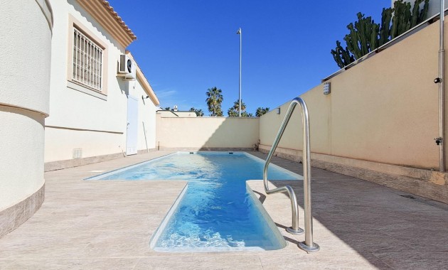 Villa - Sale - Orihuela Costa - Playa Flamenca Norte