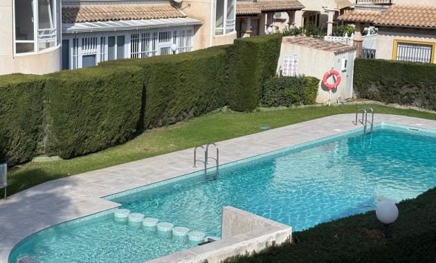 Villa - Sale - Orihuela Costa - Punta Prima