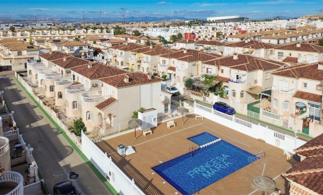 Villa - Sale - Torrevieja - Cañada del Molino