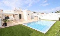 Villa - Sale - Torrevieja - IH-32568