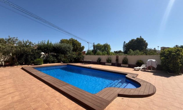 Villa - Sale - Torrevieja - Los Balcones - Los Altos del Edén