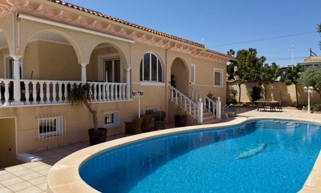 Villa - Venta - Ciudad Quesada - Urbanizaciones