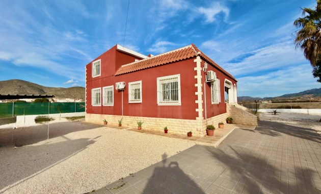 Villa - Venta - Hondón de las Nieves - Hondón de las Nieves