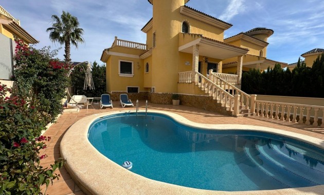 Villa - Venta - Orihuela Costa - La Regia