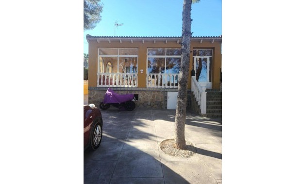 Villa - Venta - Orihuela Costa - Los Almendros-La Florida